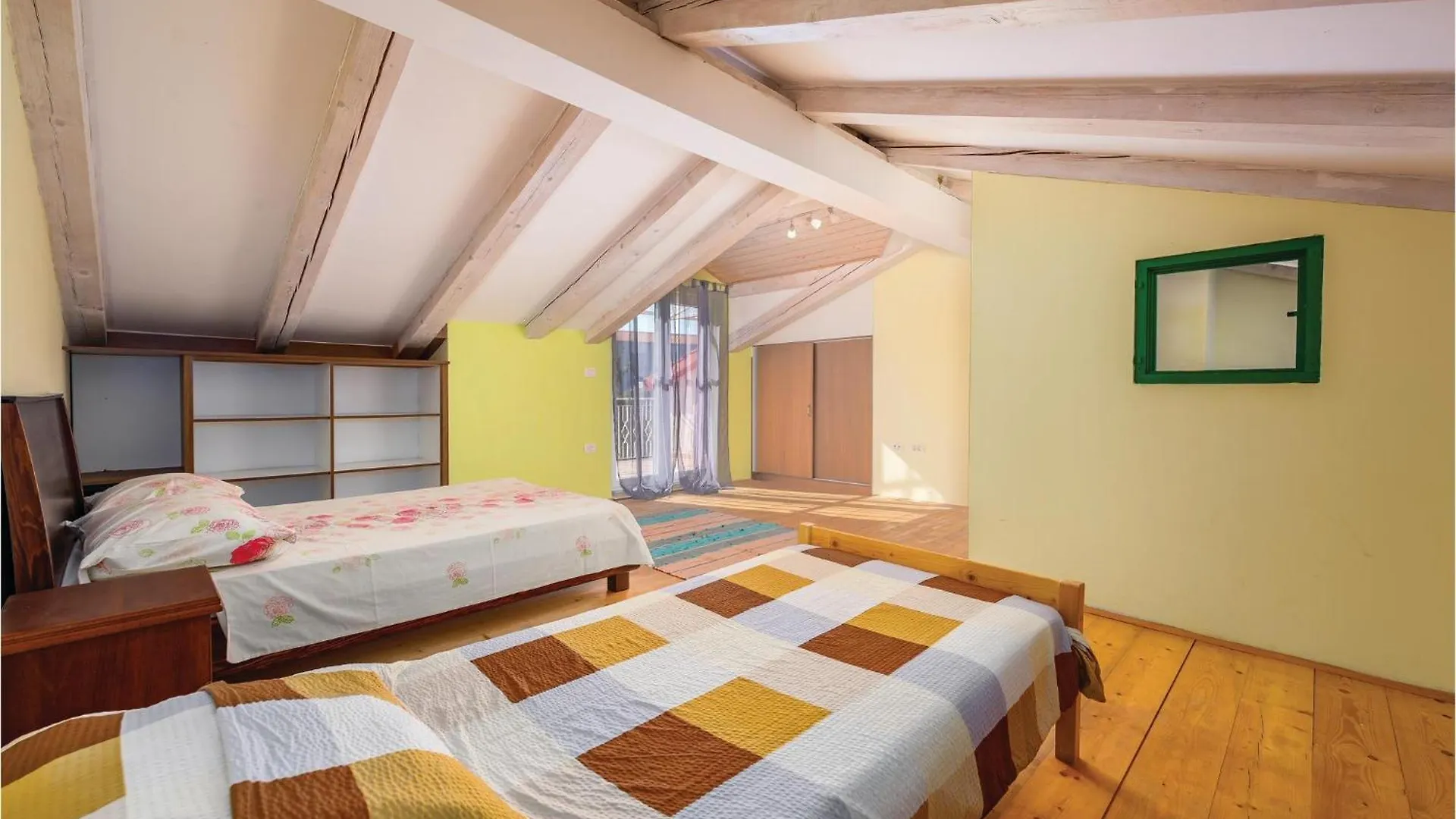 2 Bedroom Pet Friendly Apartment In Rovinj Rovinjsko Selo